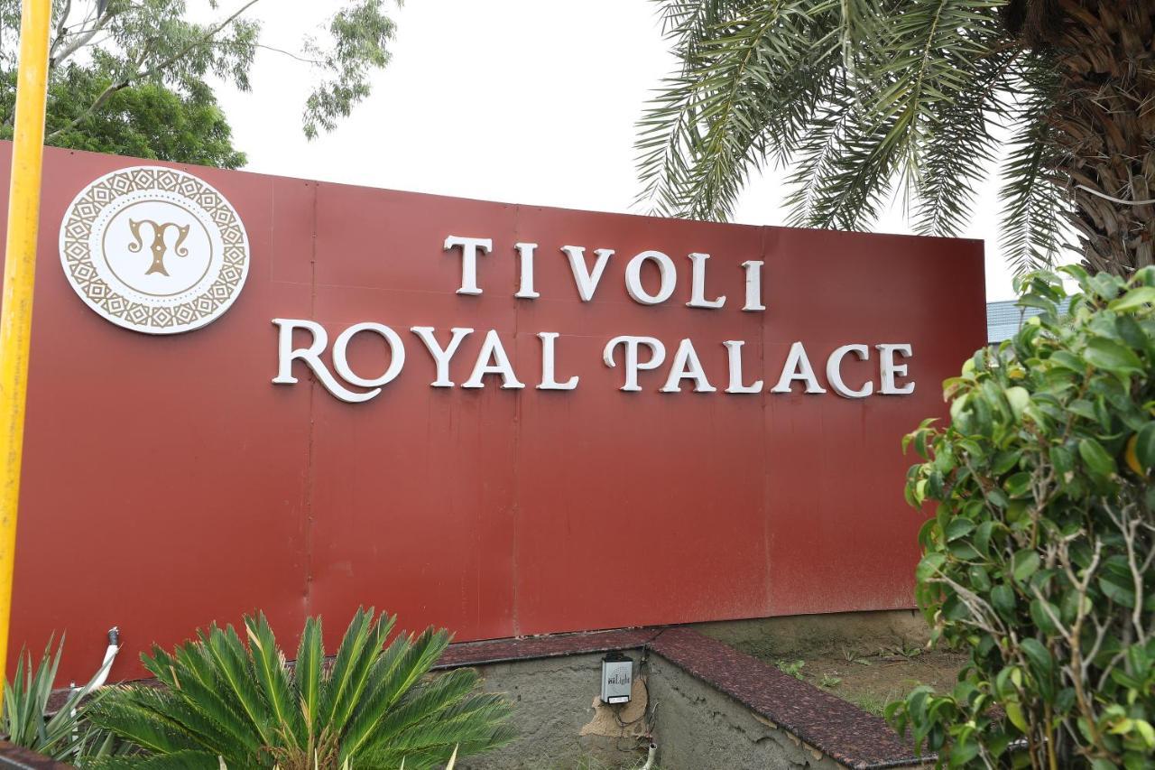 Tivoli Royal Palace Janauli Kültér fotó